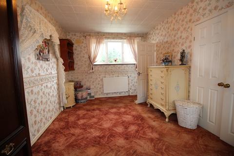 10 Frobisher Crescent, Staines-upon-thames, TW19 7DX