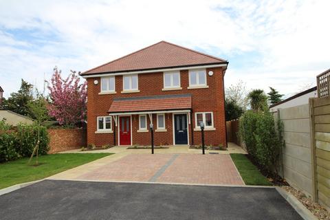 2 bedroom semi-detached house for sale, Feltham Hill Road, Ashford TW15