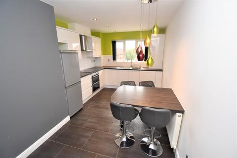 2 bedroom flat to rent, Cobham Green, Whitnash, Leamington Spa, Warwickshire, CV31