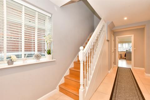4 bedroom semi-detached house for sale, Abbs Cross Lane, Hornchurch, Essex