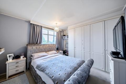 3 bedroom semi-detached house for sale, North Parkway, Leeds, LS14