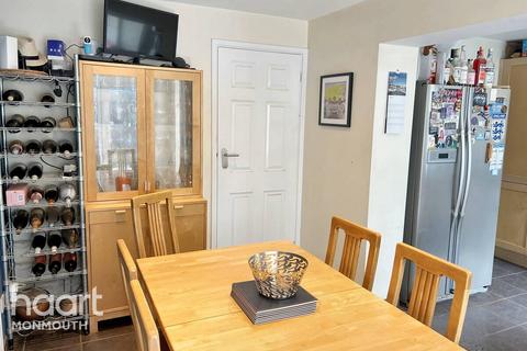 5 bedroom semi-detached house for sale, Severn Avenue, Chepstow