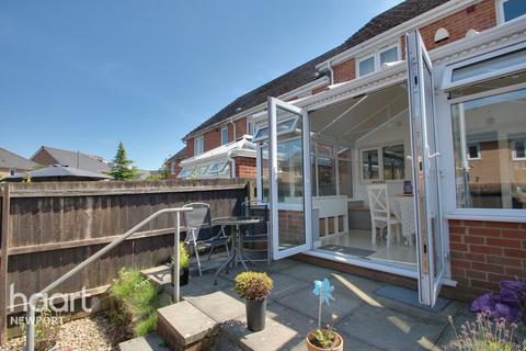 3 bedroom end of terrace house for sale, Clos Carno, Newport
