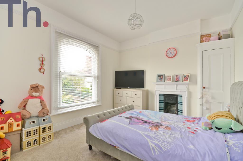 Bedroom 2.JPG
