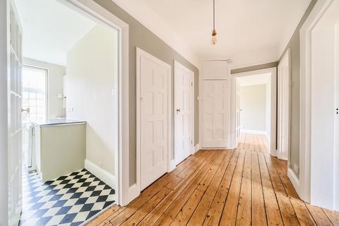 7 The Gateways, Richmond, TW9 2RB