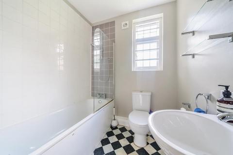 7 The Gateways, Richmond, TW9 2RB