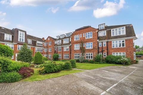 7 The Gateways, Richmond, TW9 2RB