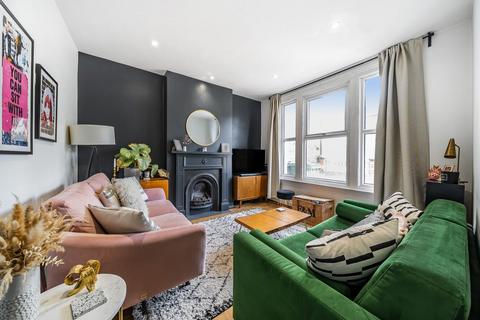 201 Eardley Road, London, SW16 5TQ