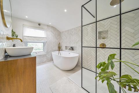 201 Eardley Road, London, SW16 5TQ
