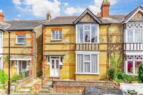 2 bedroom maisonette for sale, Mayfield Road, East Cowes, Isle of Wight