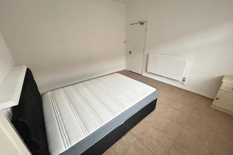 1 bedroom in a house share to rent, Selkirk Road, Liverpool L13