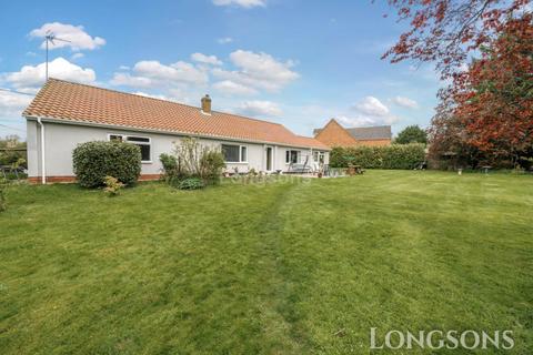 4 bedroom detached bungalow for sale, Tumbler Hill, Swaffham