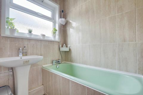 3 bedroom semi-detached bungalow for sale, Walsingham Road, Southend-on-sea, SS2