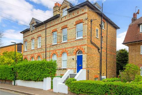 20a Queens Road, Twickenham, TW1 4EX