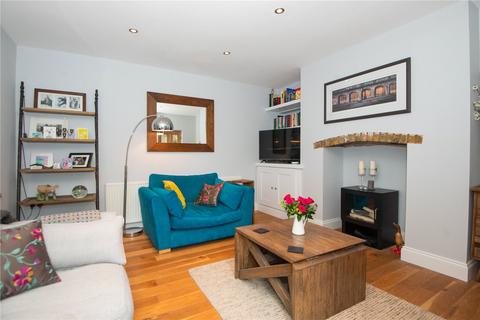 20a Queens Road, Twickenham, TW1 4EX