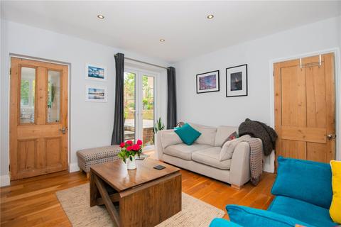 20a Queens Road, Twickenham, TW1 4EX