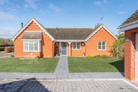 3 bedroom detached bungalow for sale, The Homestead, Carlton Colville