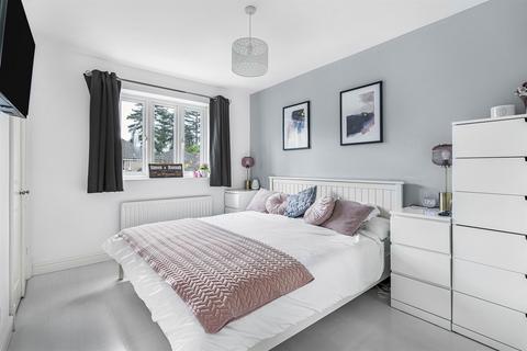 20 Gossmore Walk, Marlow, SL7 1QZ