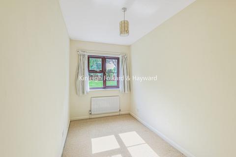 2 bedroom apartment to rent, Brackley Road Beckenham BR3