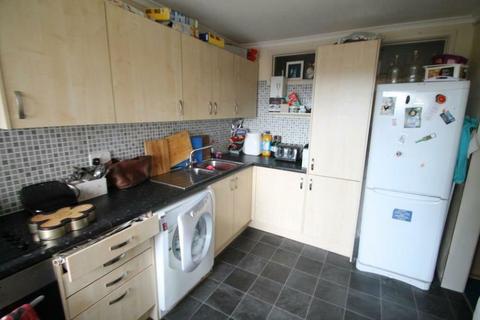2 bedroom flat for sale, Elm Grove Road, Salisbury, Wiltshire, SP1 1JN