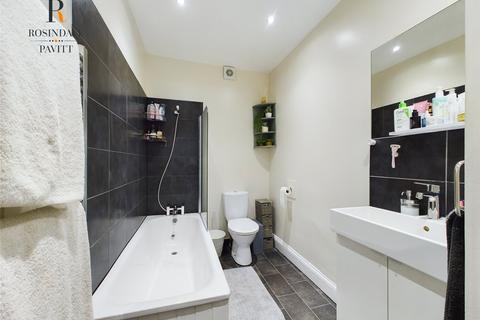 Flat 5, 18 - 20 High Street, Carshalton, SM5 3AG