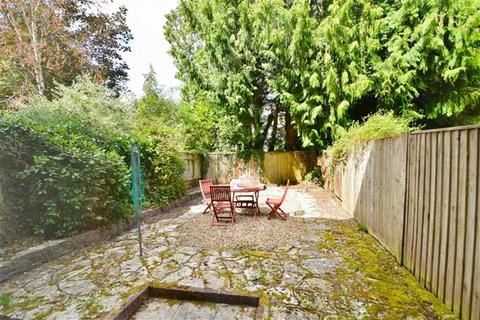 8 Sparkford Close, Winchester, SO22 4NH