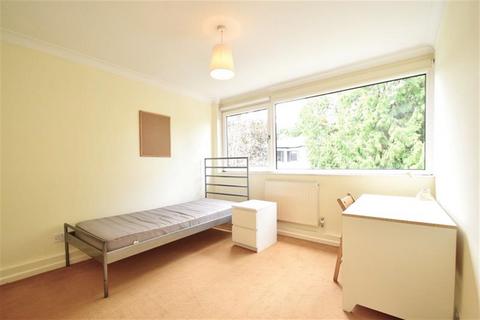 8 Sparkford Close, Winchester, SO22 4NH