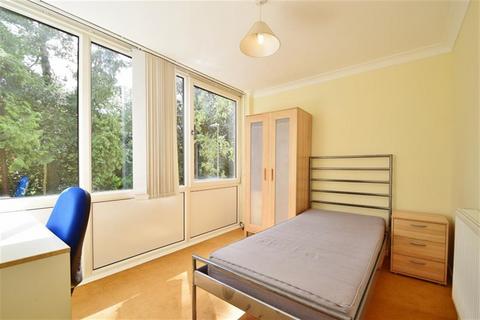 8 Sparkford Close, Winchester, SO22 4NH