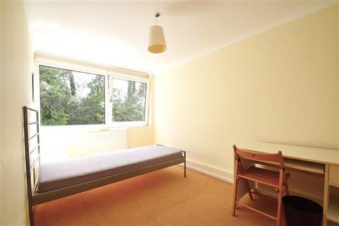 8 Sparkford Close, Winchester, SO22 4NH
