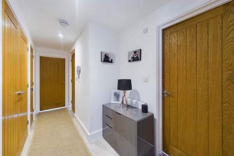 2 bedroom apartment for sale, Glenview Road, Boxmoor