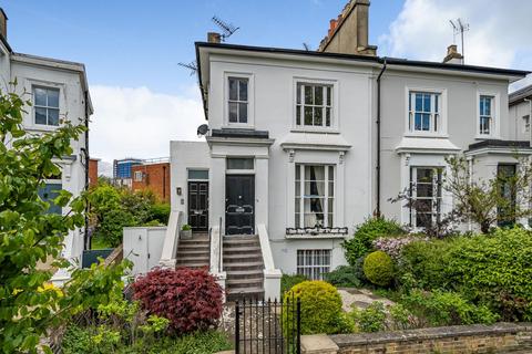 2 bedroom flat for sale, Priory Road, South Hampstead