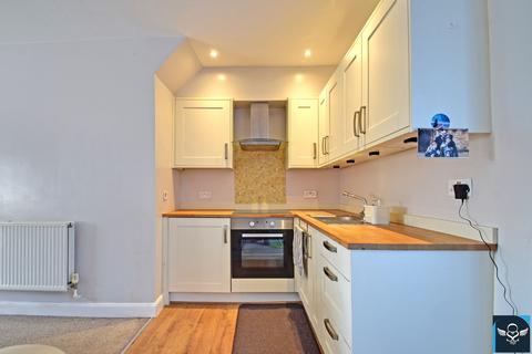 2 bedroom cottage for sale, Briercliffe Road, Burnley