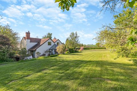 3 bedroom detached house for sale, Bury Hill, Weston Under Penyard