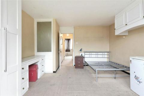 13 Hindrey Road, London, E5 8HG