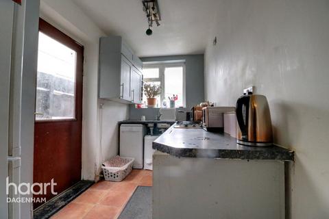 52 Heathway, Dagenham, RM10 9PL