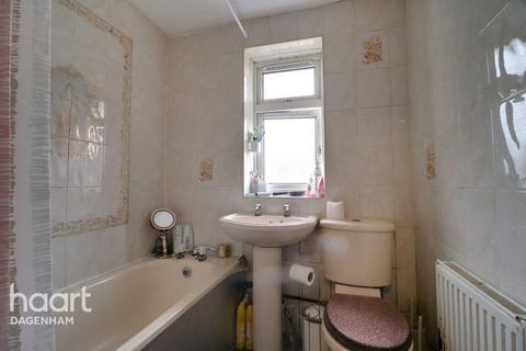 52 Heathway, Dagenham, RM10 9PL