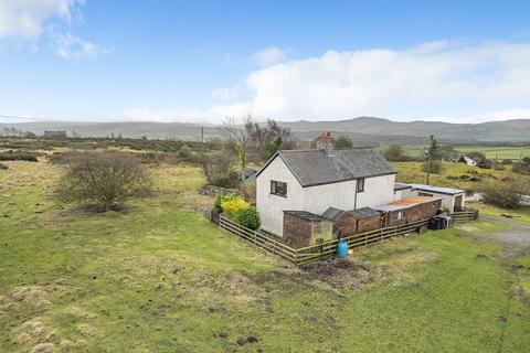 3 bedroom cottage for sale, Wern Road, Rhosesmor CH7