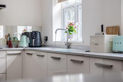 19 Newbury Close, Widnes, WA8 9YX
