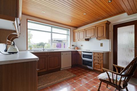 15 Ashfurlong Drive, Sheffield, S17 3NP