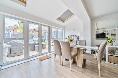 39 Morris Drive, Belvedere, DA17 6FJ