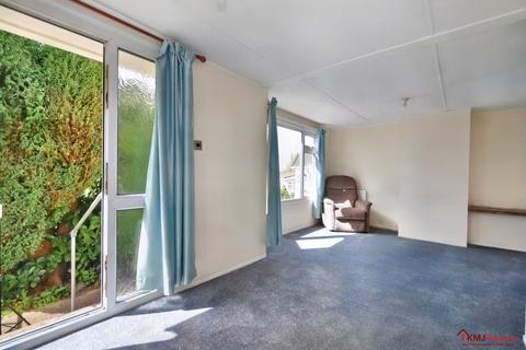 2 bedroom park home for sale, The Paddock, Hedge Barton, Tunbridge Wells, Kent