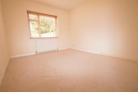 2 bedroom apartment to rent, Beechwood Gardens, Slough, Berkshire, SL1