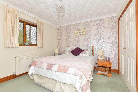 107 Littlestone Road, Littlestone, New Romney, TN28 8LP