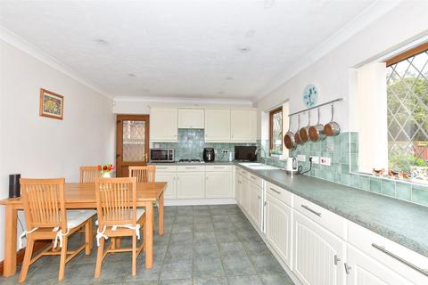 4 bedroom detached house for sale, Littlestone Road, Littlestone, Kent