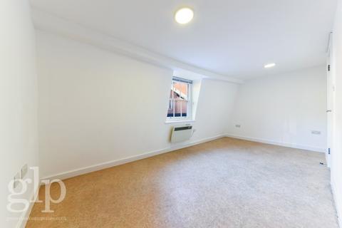 2 bedroom flat to rent, Newport Court WC2H