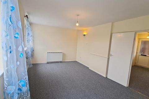 3 bedroom flat to rent, Katherine Drive, Dunstable, LU5