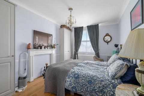 2 bedroom flat for sale, Alma Square, St John's Wood
