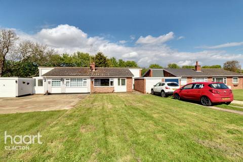 2 bedroom semi-detached bungalow for sale, Swallowdale, Clacton-On-Sea