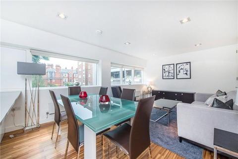 2 bedroom apartment to rent, Fulham Road, SW3