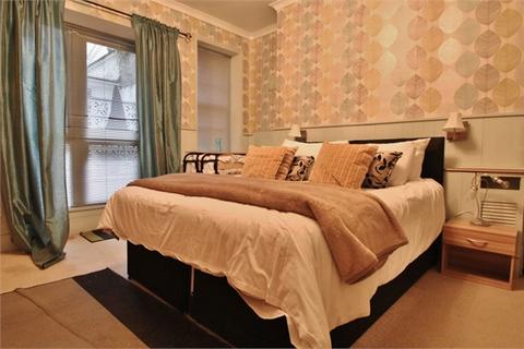 1 bedroom flat to rent, Brunswick Terrace, Hove, BN3